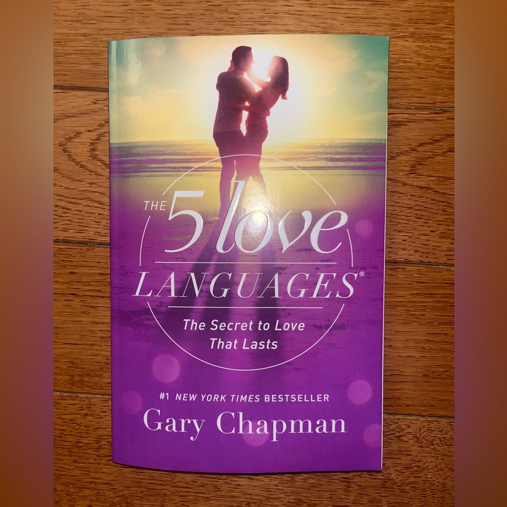 The 5 Love Languages book by Gary Chapman (Brand New)